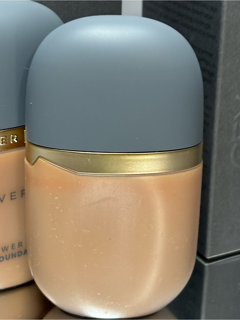 Cover FX Power Play Foundation M5 Medium-to-Tan Olive-Golden - Picture 4 of 5